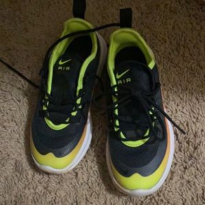 Nike Air Max tennis shoes